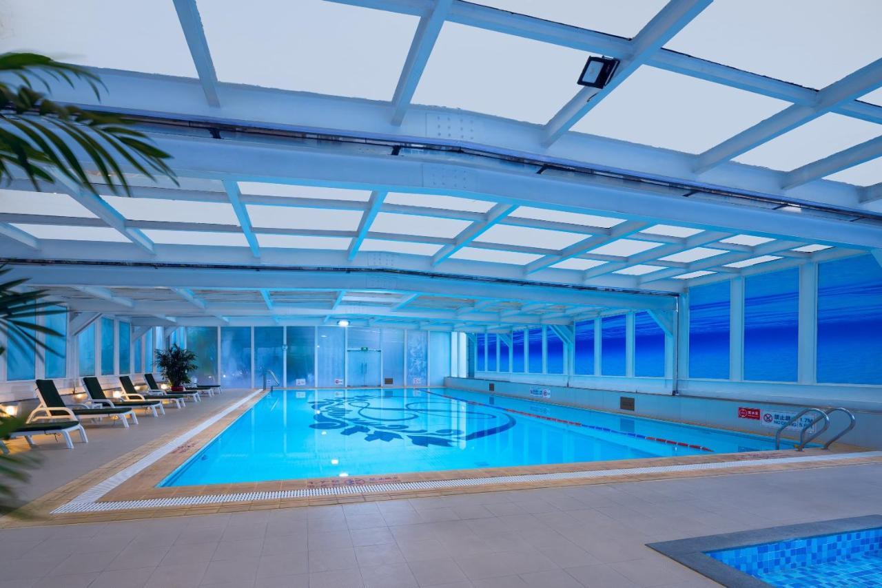 Crowne Plaza Hotel & Suites Landmark Shenzhen By Ihg - Nearby Luohu Border, Indoor Heated Swimming Pool, Complimentary Welcome Drink 외부 사진