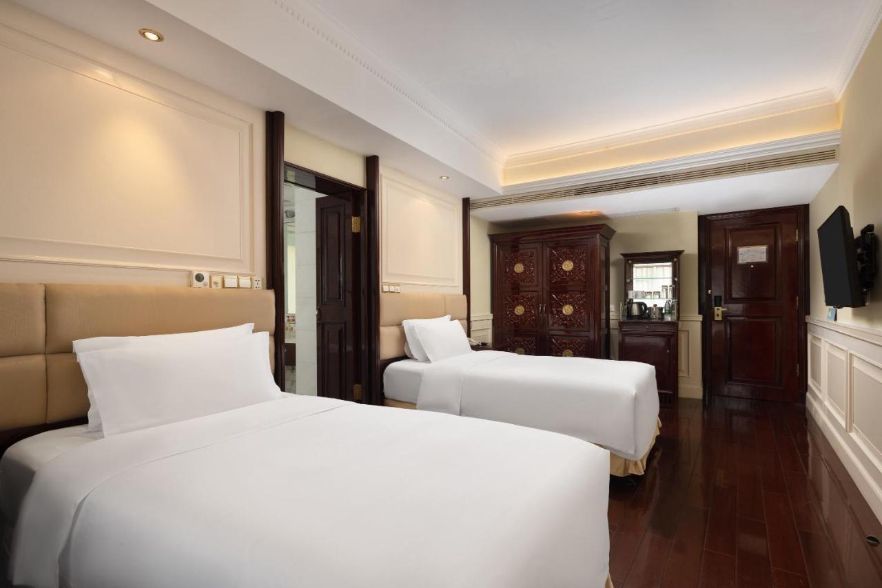 Crowne Plaza Hotel & Suites Landmark Shenzhen By Ihg - Nearby Luohu Border, Indoor Heated Swimming Pool, Complimentary Welcome Drink 외부 사진