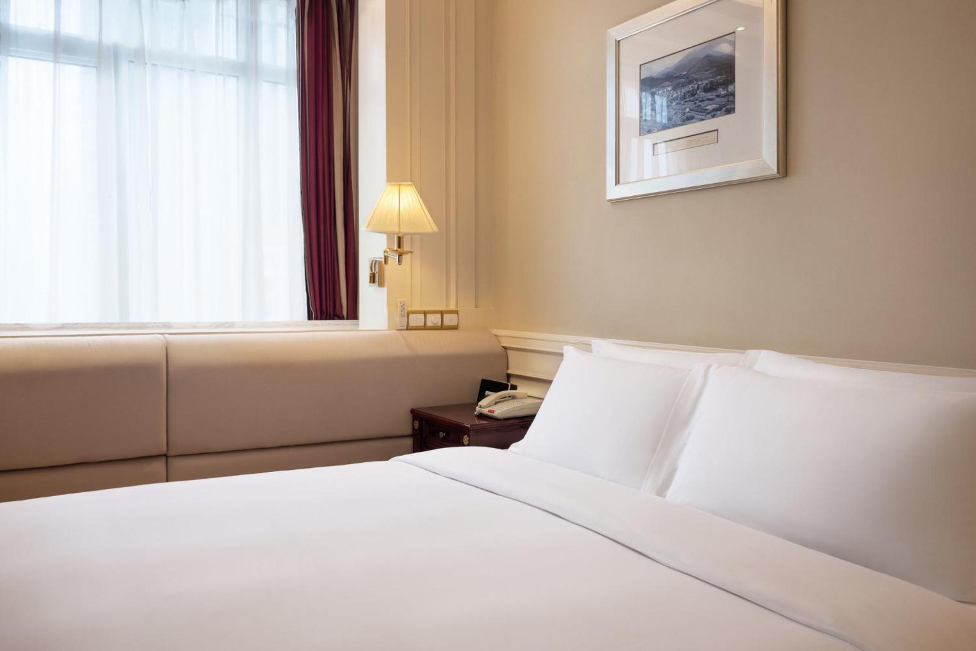 Crowne Plaza Hotel & Suites Landmark Shenzhen By Ihg - Nearby Luohu Border, Indoor Heated Swimming Pool, Complimentary Welcome Drink 외부 사진